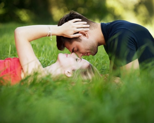 Simple Tips on Building Emotional Intimacy in Relationships Image