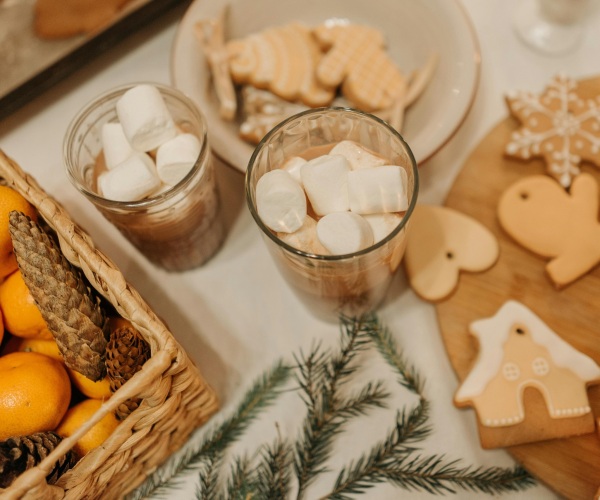 Managing Stress at Christmas: Family, Travel and Self-Care Tips Image