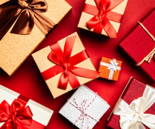 TIPS FOR MANAGING CHRISTMAS EXCESS Image