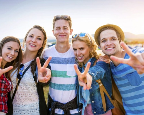 Parent survival guide to Schoolies Image