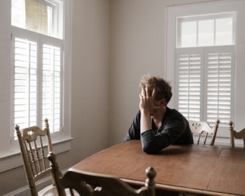 Early signs of depression Image
